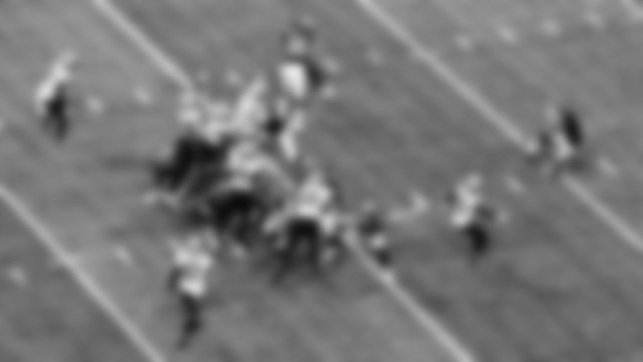 Atlanta Falcons kicker Younghoe Koo #7 makes a field goal during the second quarter against the New Orleans Saints on December 6, 2020.