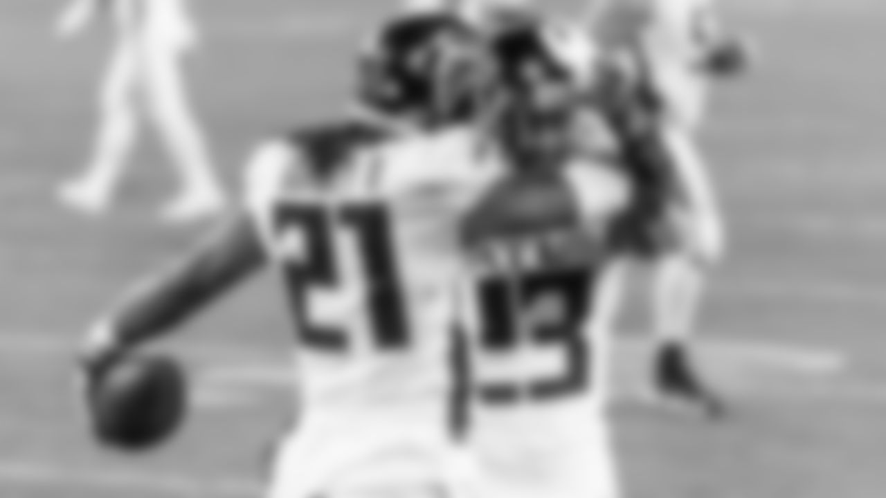 Atlanta Falcons running back Todd Gurley II #21 celebrates after scoring a touchdown during the fourth quarter against the Green Bay Packers on October 5, 2020. (Photo by Kyle Hess/AtlantaFalcons)
