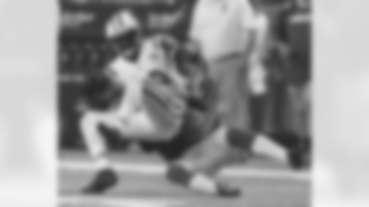 P Matt Bosher takes down Jets WR Clyde Gates