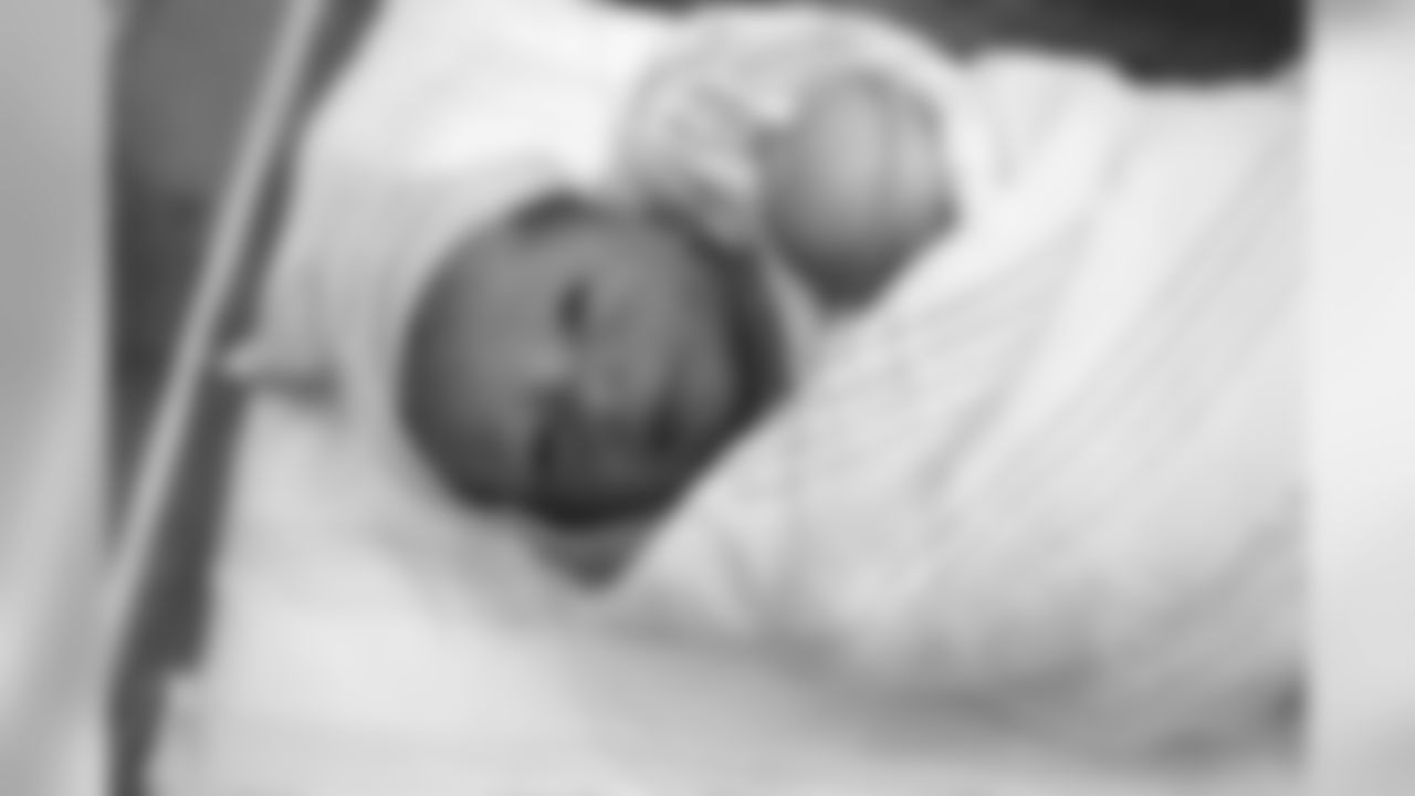 Long snapper Josh Harris and his wife welcome their first child on Friday, Kinley Kay Harris (via @aujharris)