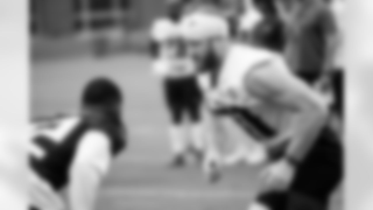 Atlanta Falcons tight end Hayden Hurst #81