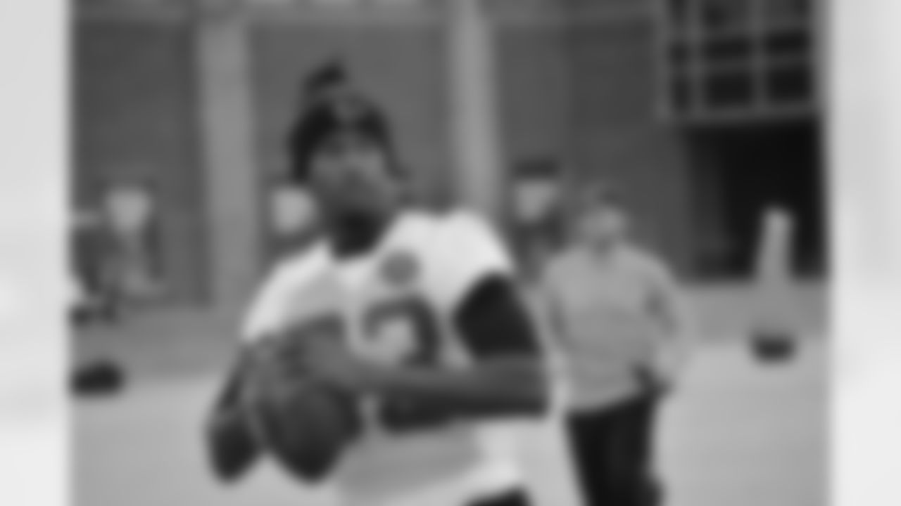 WR Harry Douglas