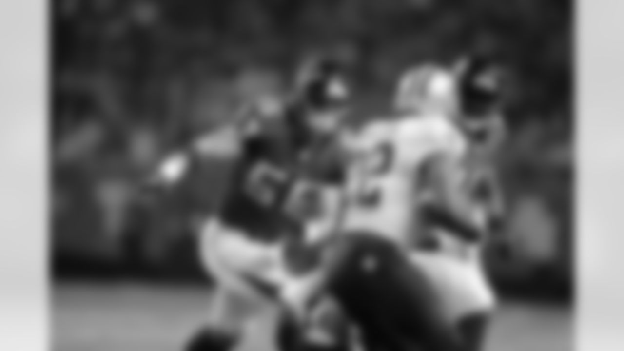 LB Paul Worrilow closes in on Saints RB Mark Ingram