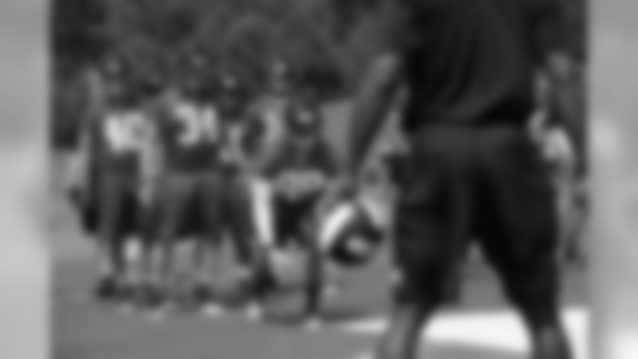 WR Kenny Stafford gets set for a drill, while Bradie Ewing looks on // 2012 Atlanta Falcons Minicamp - Day 2 // June 20, 2012 // Flowery Branch, Ga. -