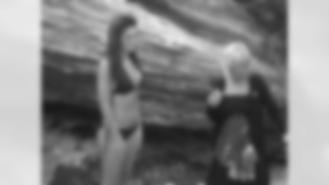 Alice F. // 2011 Atlanta Falcons Cheerleaders Swimsuit Calendar Photo Shoot // 2011 // Bermuda -