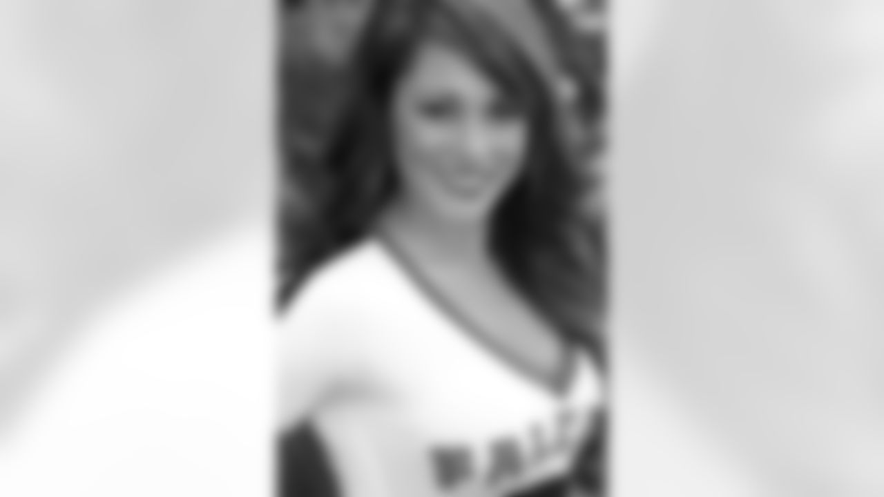 Natalie D. // 2011 Atlanta Falcons Cheerleaders Studio Shots // 2011 // Atlanta -