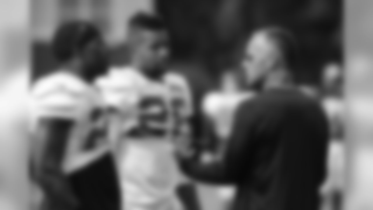 S William Moore and S Thomas DeCoud with defensive coordinator Mike Nolan