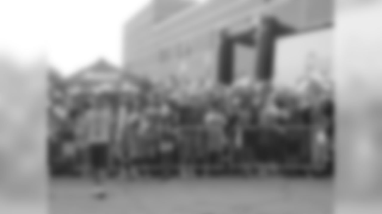 The buildup and anticipation for the Atlanta Falcons Kia 2011 Friday Night Lights at Norcross High School in Norcross, GA. // 2011 Friday Night Lights // August 5, 2011 // Norcross, Ga. —