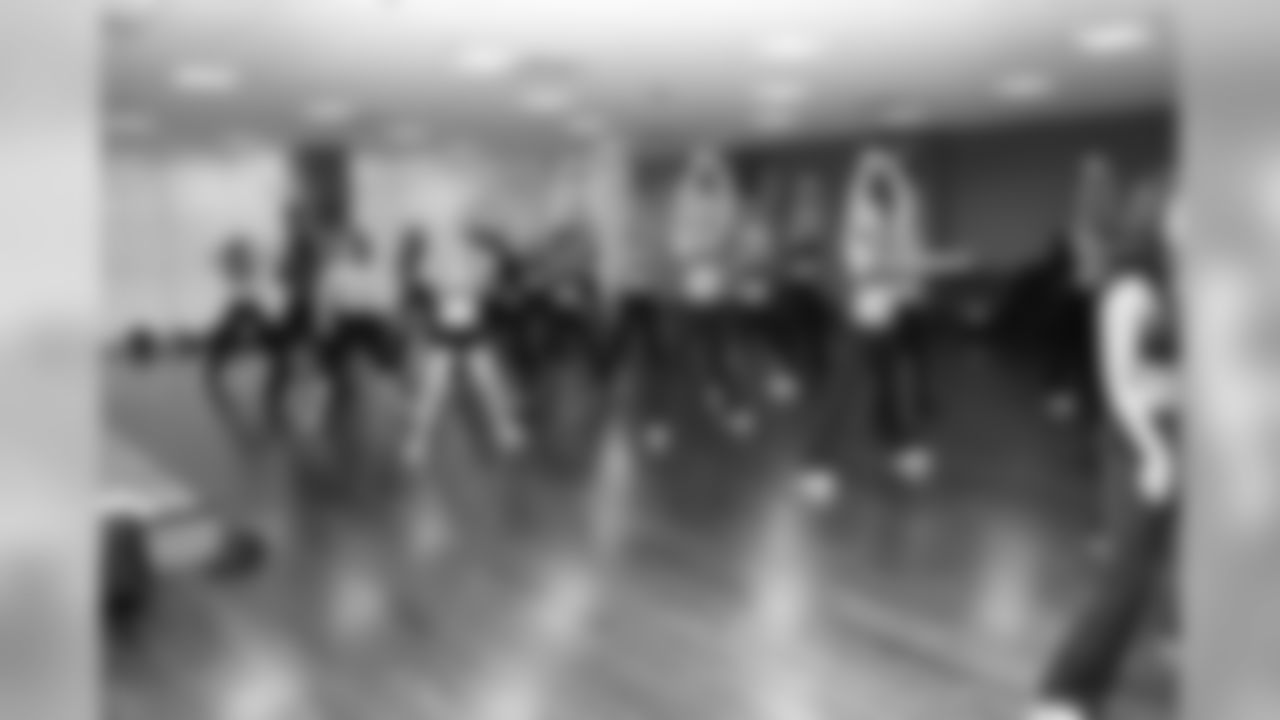 Atlanta Falcons Cheerleaders Practice // 7/7/2011 // Atlanta -