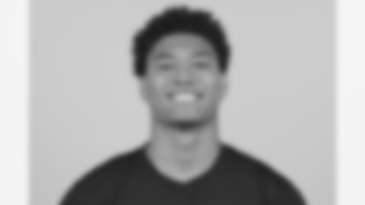 Notre Dame defensive back Kyle Hamilton poses for a headshot during the 2022 NFL Scouting Combine on Friday, Mar. 4, 2022 in Indianapolis. (Aaron Doster via AP)