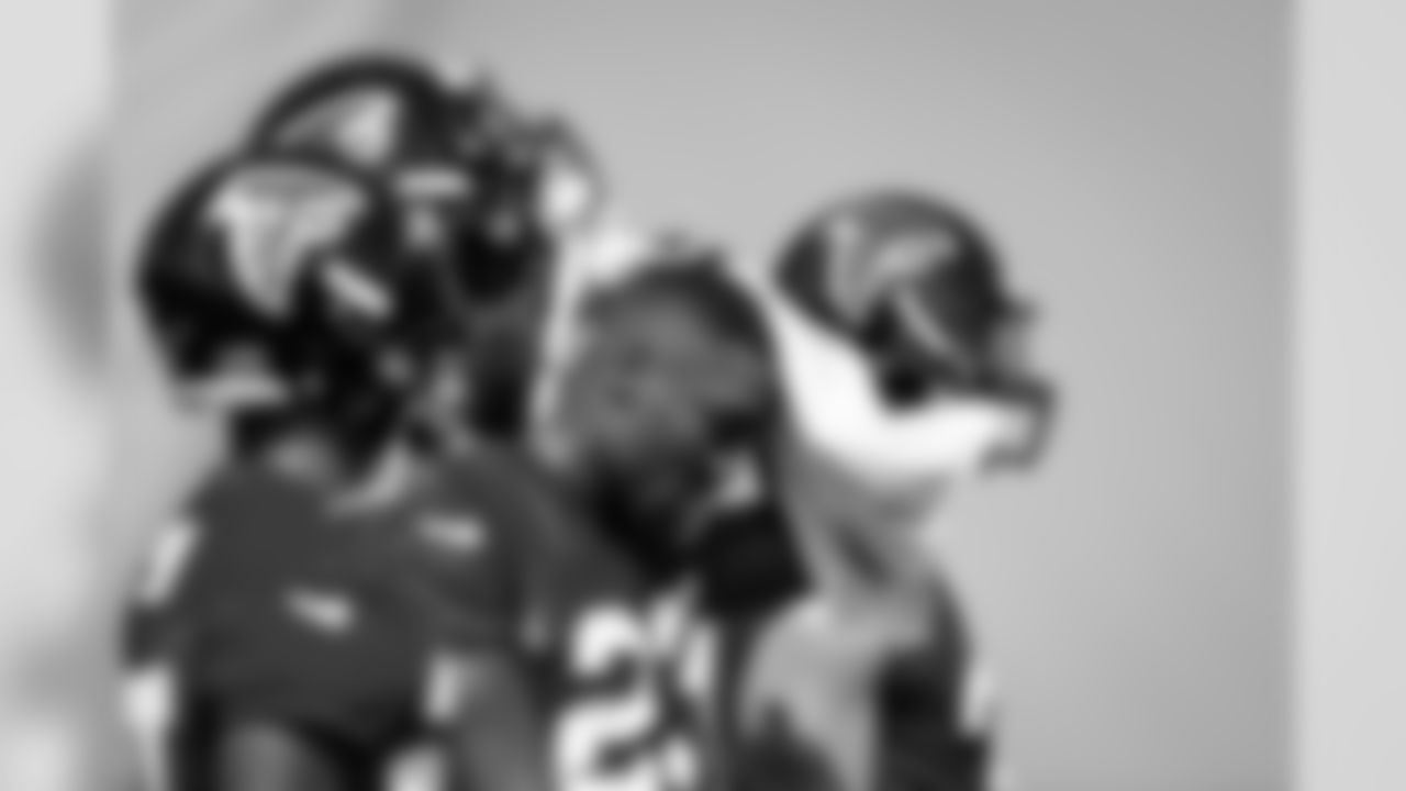 Atlanta Falcons running back Brian Hill #23 wipes sweat with a towel during the third practice preparing for preseason week two against the New York Jets. (Photo by Kara Durrette/Atlanta Falcons)