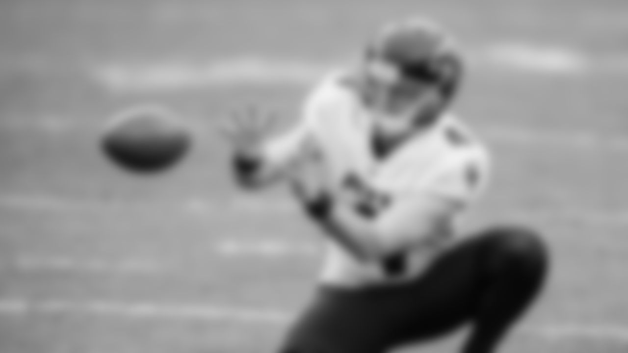 Atlanta Falcons punter Sterling Hofrichter #4 in action against the Tampa Bay Buccaneers on January 3, 2021.