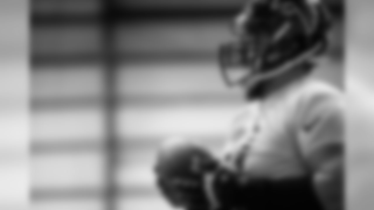 Atlanta Falcons offensive guard Wes Schweitzer #71 looks on during practice. (Photo by Kara Durrette/Atlanta Falcons)