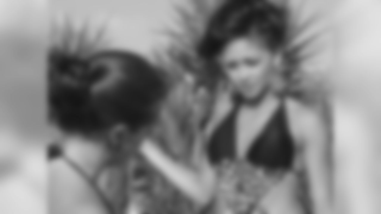 Brittiney W. // 2011 Atlanta Falcons Cheerleaders Swimsuit Calendar Photo Shoot // 2011 // Bermuda -