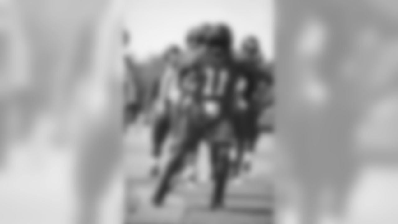 Julio Jones steps through the ladder during a ladder drill // 2012 Atlanta Falcons Minicamp - Day 2 // June 20, 2012 // Flowery Branch, Ga. -
