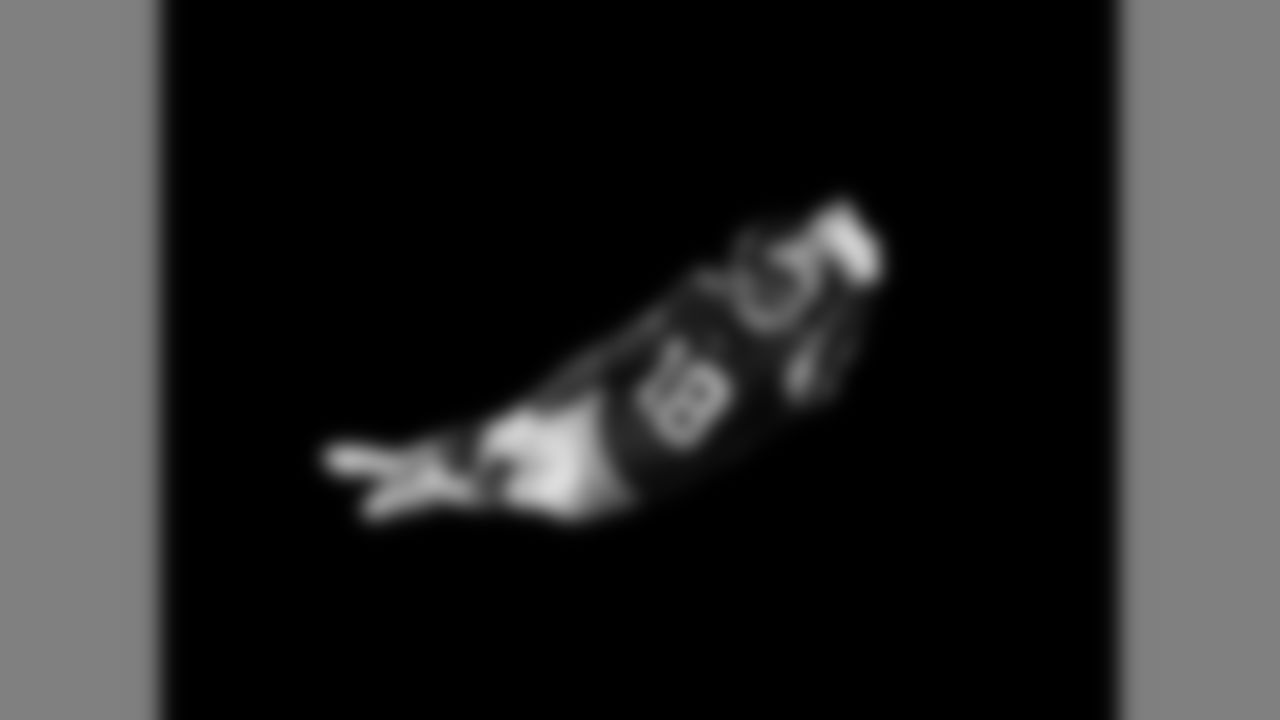 2020_AtlantaFalcons_CalvinRidley_Throwback_Action_4209