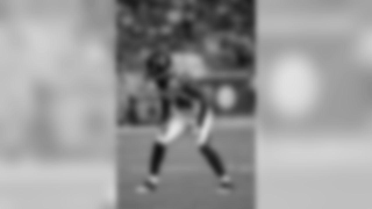 The Falcons and Steelers face off in Pittsburgh during the third preseason game for both teams // Falcons at Steelers - Preseason // Pittsburgh —