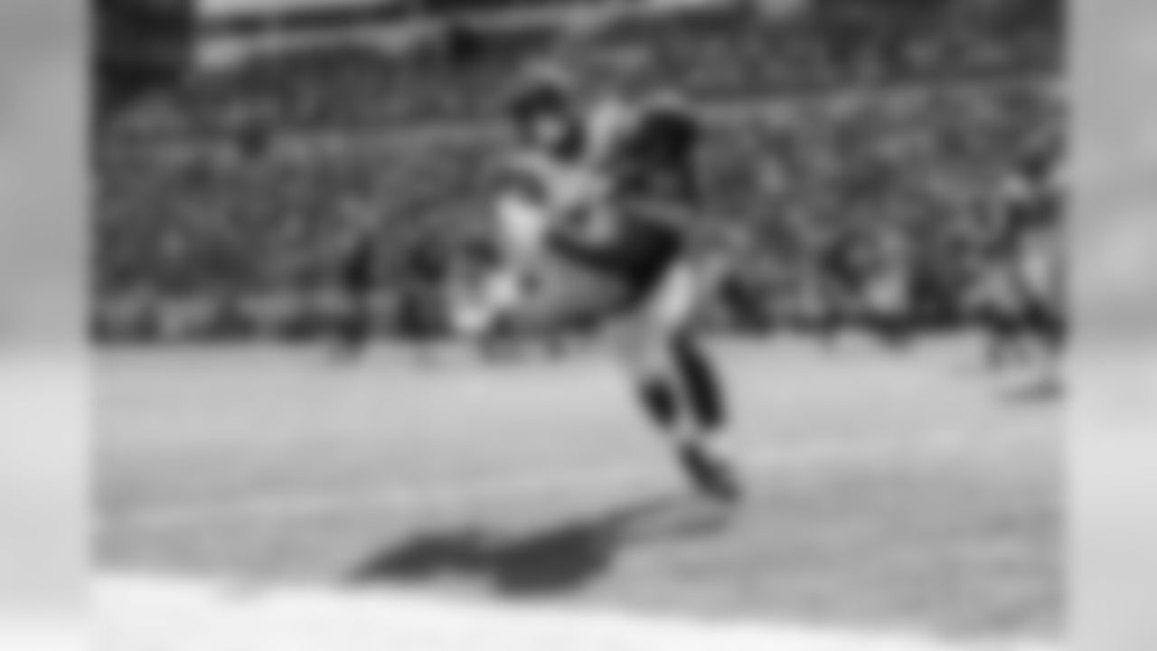 CB Isaiah Oliver