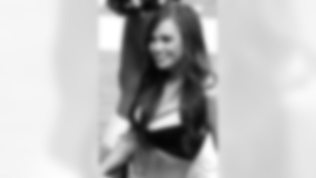 Margaret M. // 2010 Atlanta Falcons Cheerleaders Game Shots // 2010 // Atlanta -