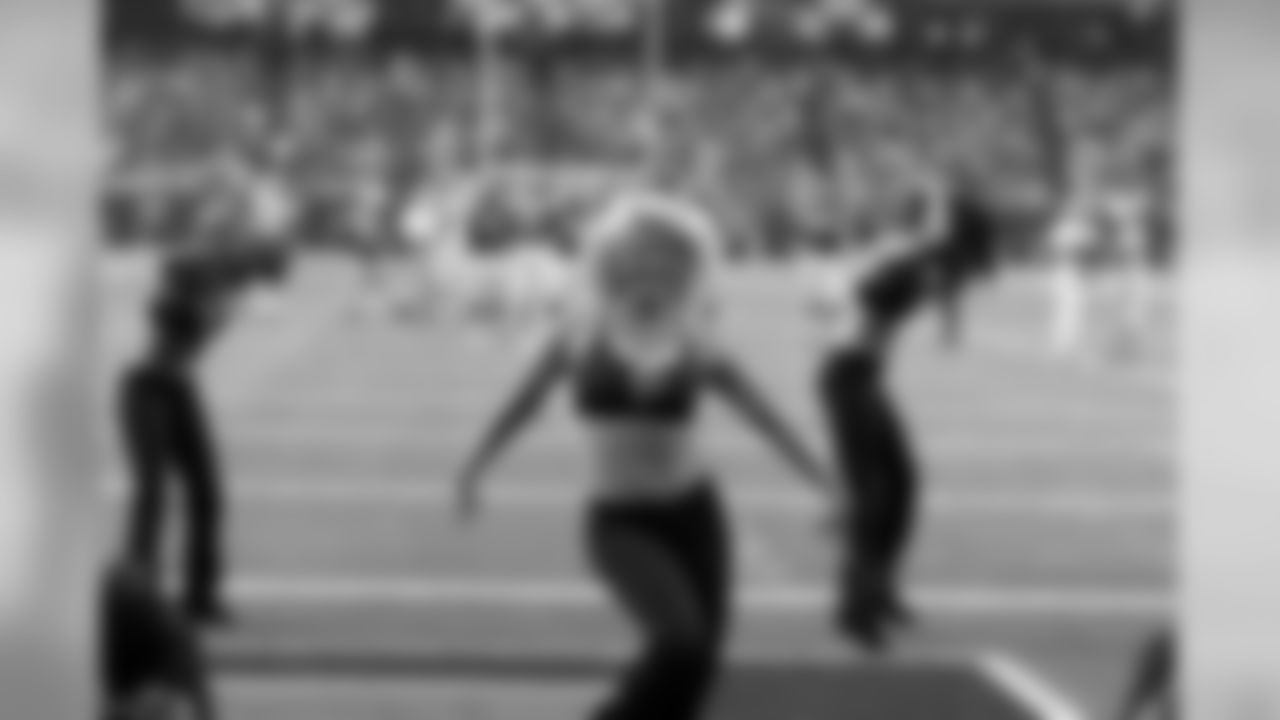 2009 Cheerleader Photos