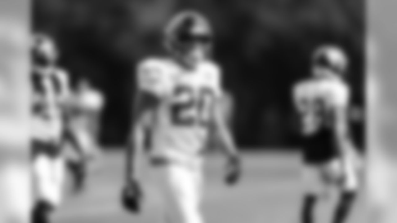 CB Isaiah Oliver
