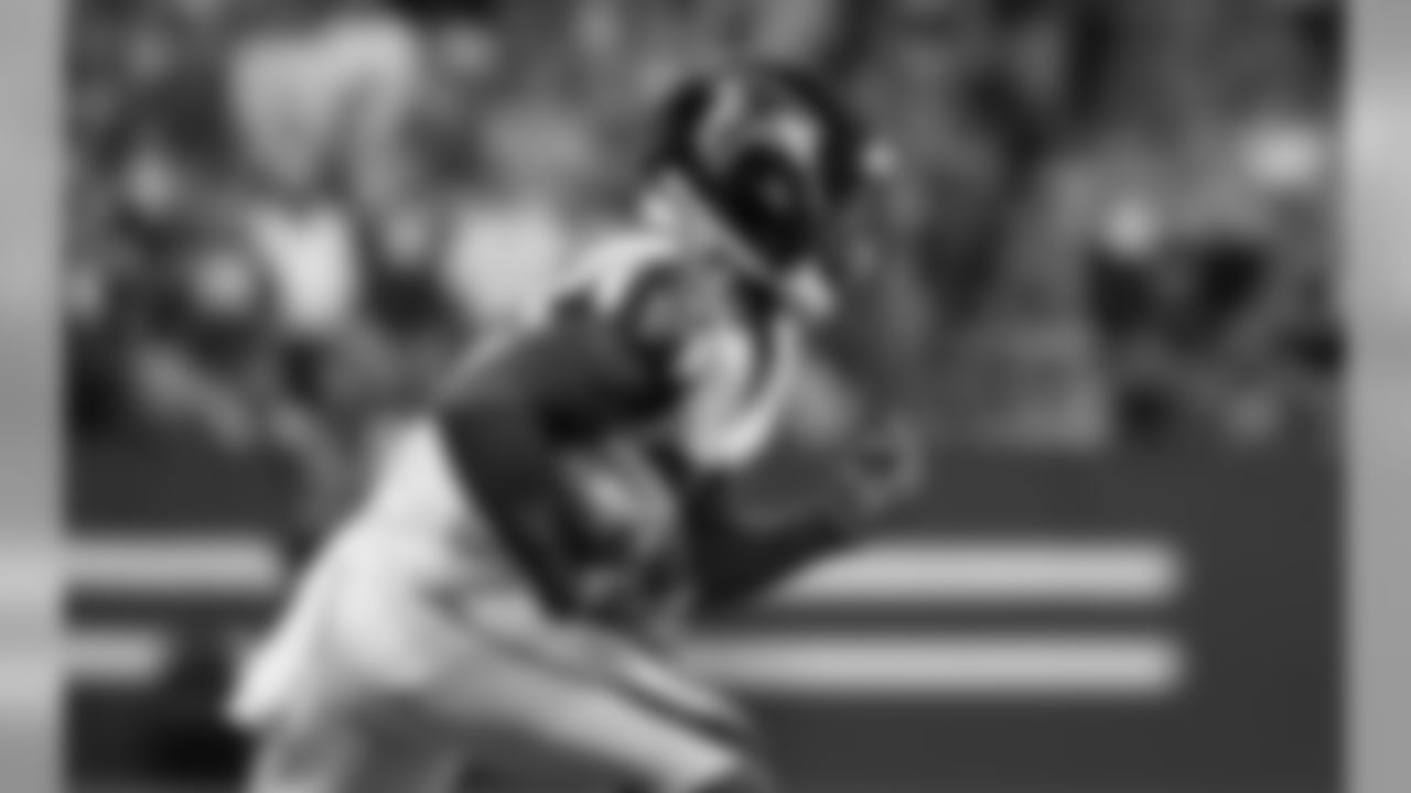 Atlanta Falcons running back Kenjon Barner #38 in action running during the game against the Indianapolis Colts at Lucas Oil Stadium in Indianapolis, Indiana, on Sunday September 22, 2019. (Photo by Lauren Bacho/Atlanta Falcons)