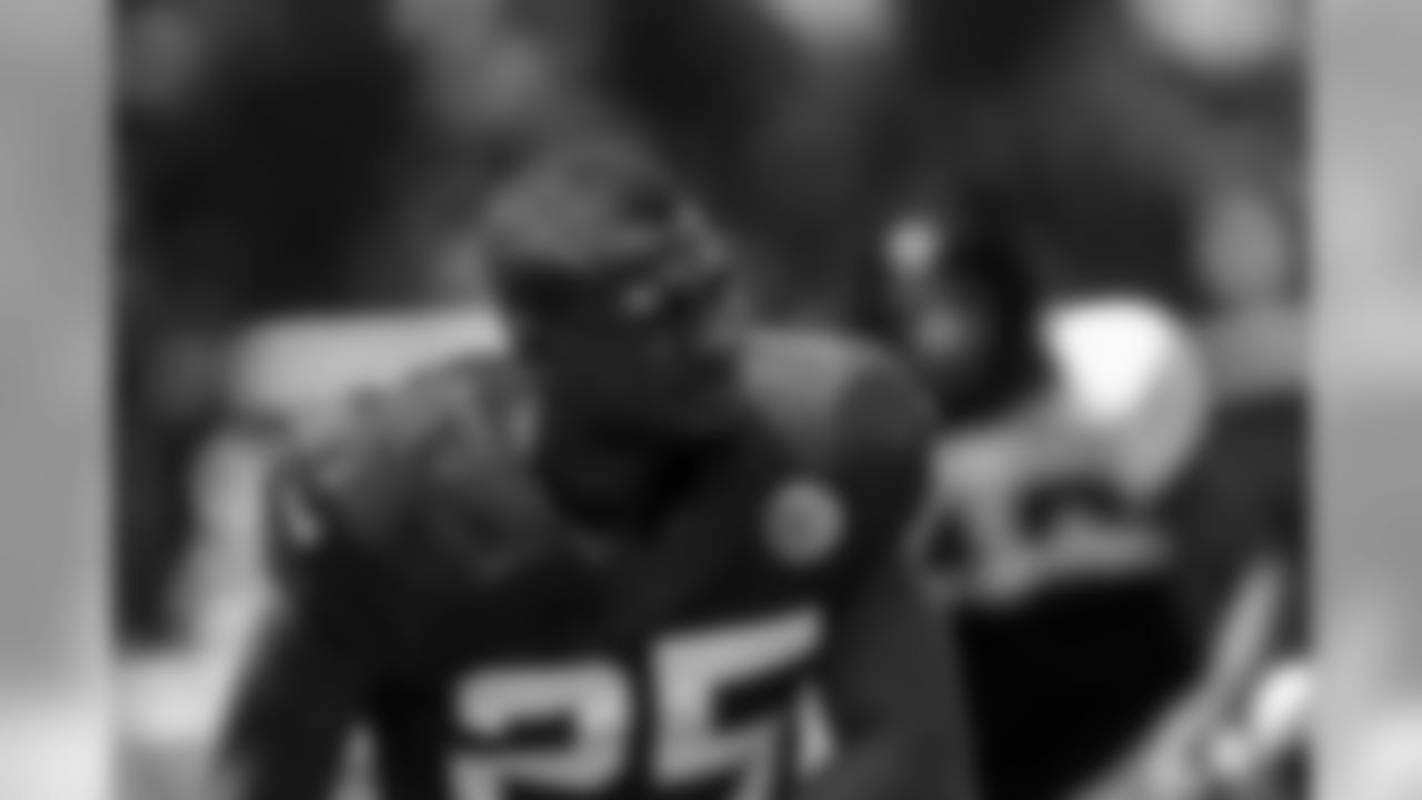 RB Ito Smith