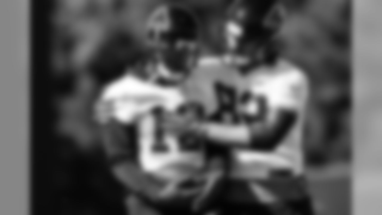 WR Mohamed Sanu, TE Logan Paulsen
Atlanta Falcons/ Kara Durrette