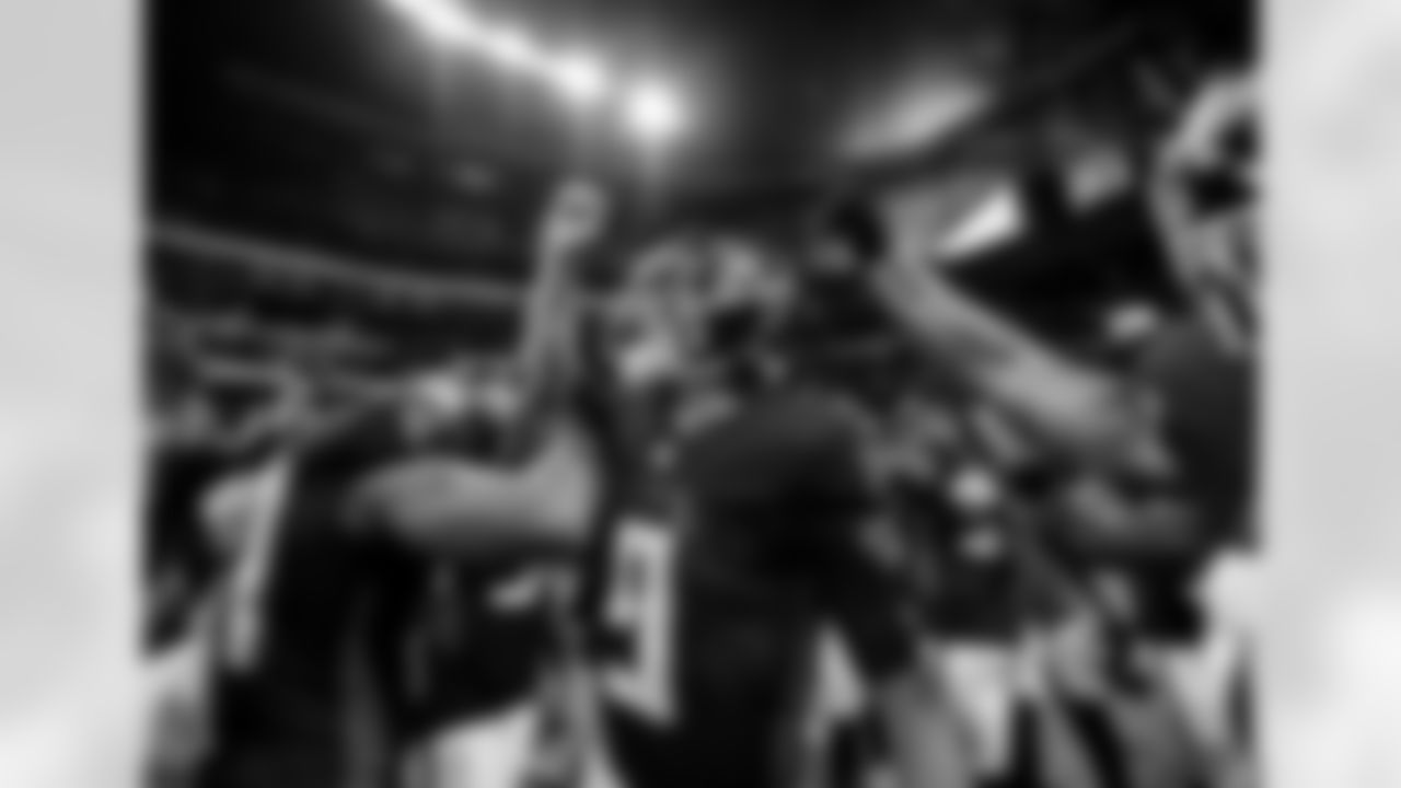 Atlanta Falcons quarterback Desmond Ridder #9 huddles the team prior to the Preseason Game against the Cincinnati Bengals at Mercedes-Benz Stadium in Atlanta, Georgia on Friday, August 18, 2023. (Photo by Jay Bendlin/Atlanta Falcons)