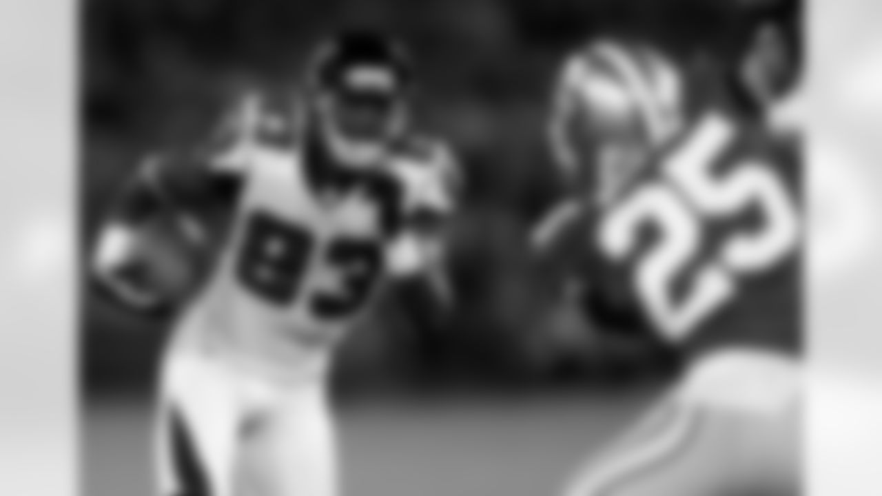 WR Harry Douglas