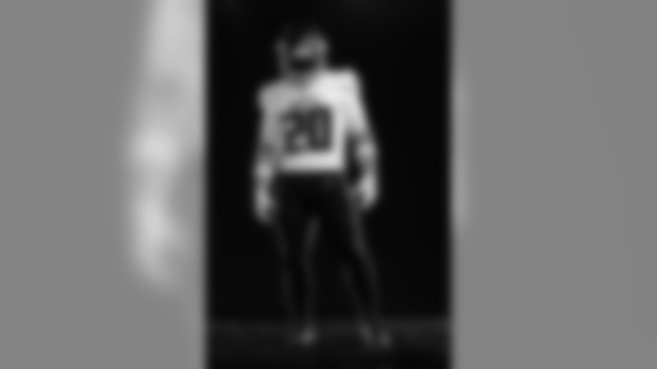 2020_AtlantaFalcons_Away-black-pants_5427