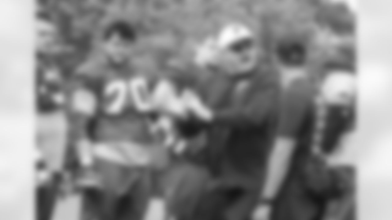 Offensive line coach Chris Morgan talks to his group