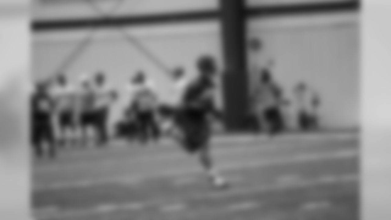Rookie TE Levine Toilolo