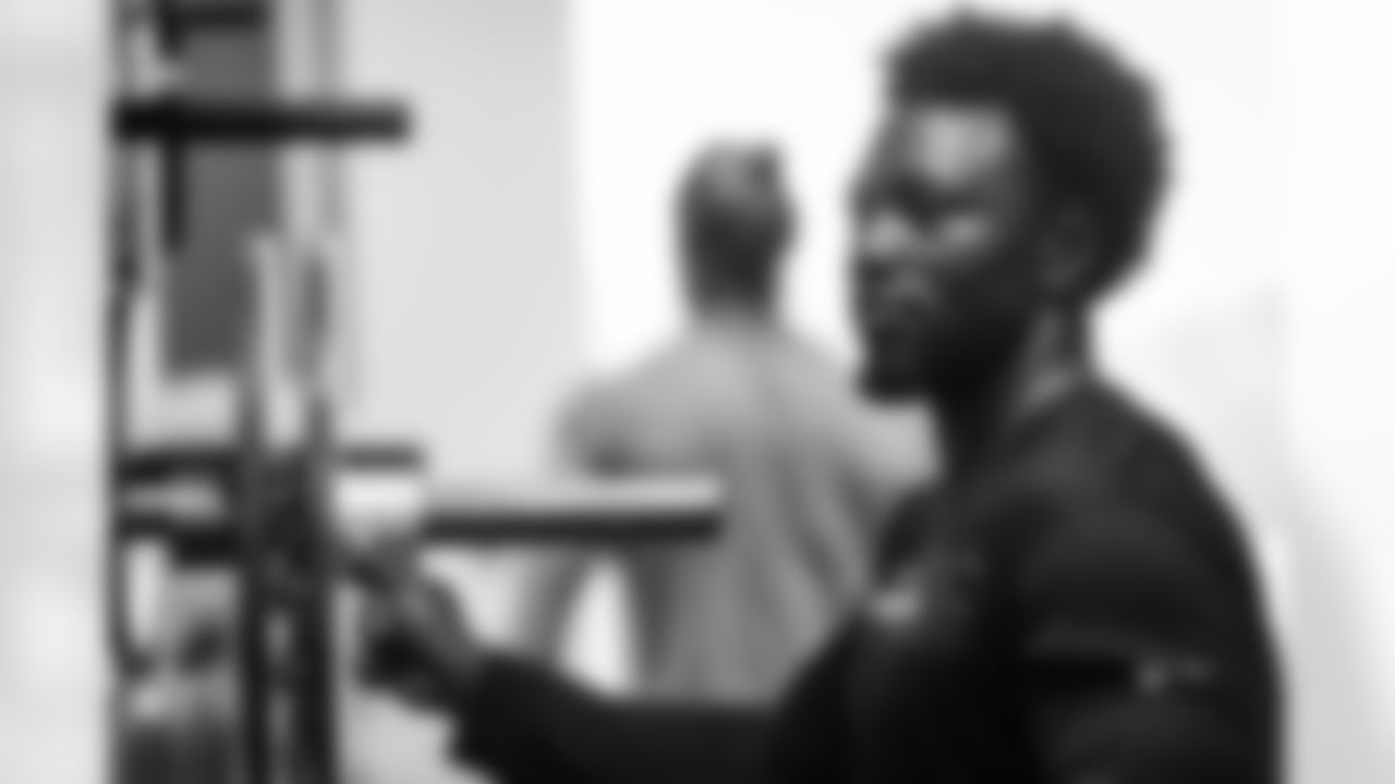 RB Kenjon Barner