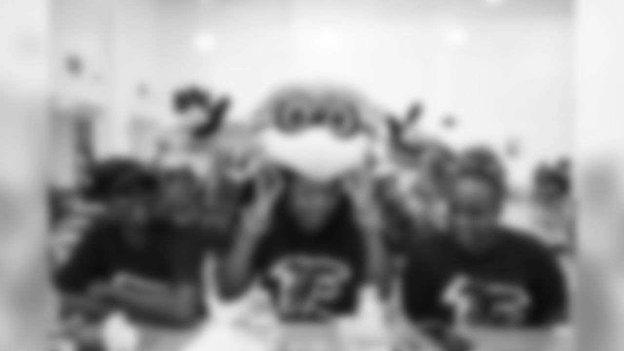 STOCKBRIDGE MOMS FOOTBALL ACADEMY_LS_3257