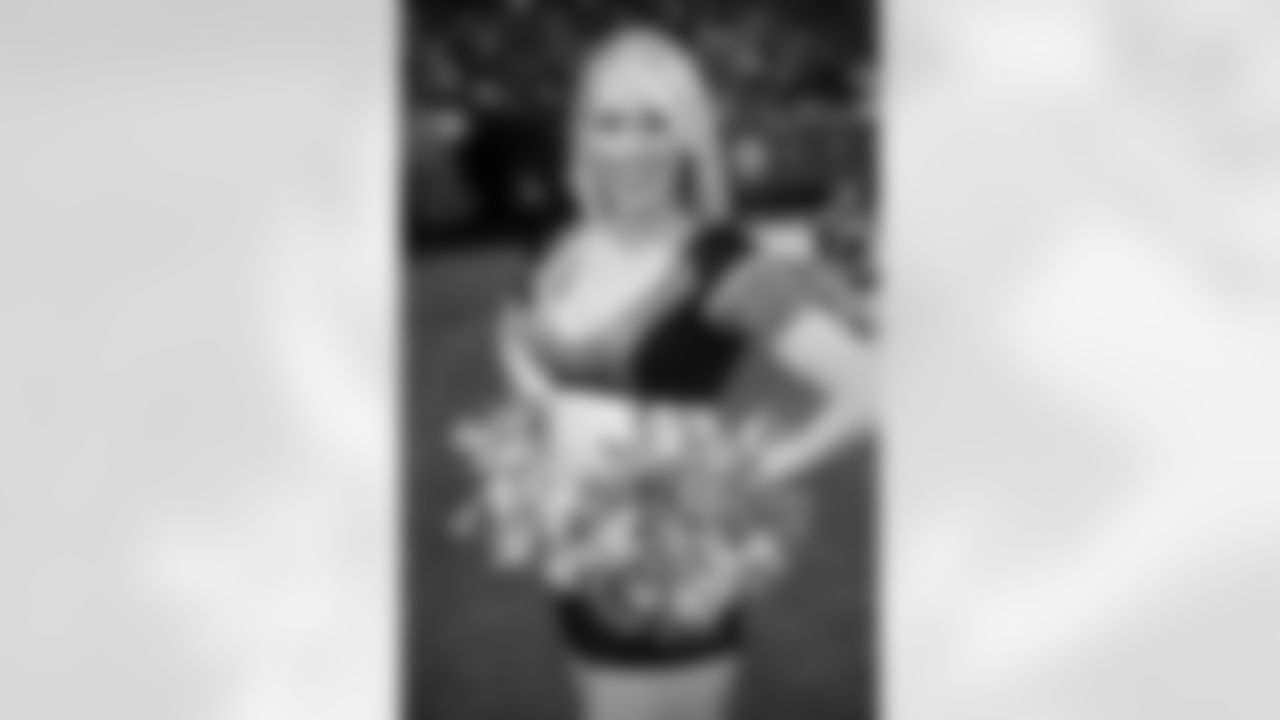 Atlanta Falcons Cheerleader Natalie B.