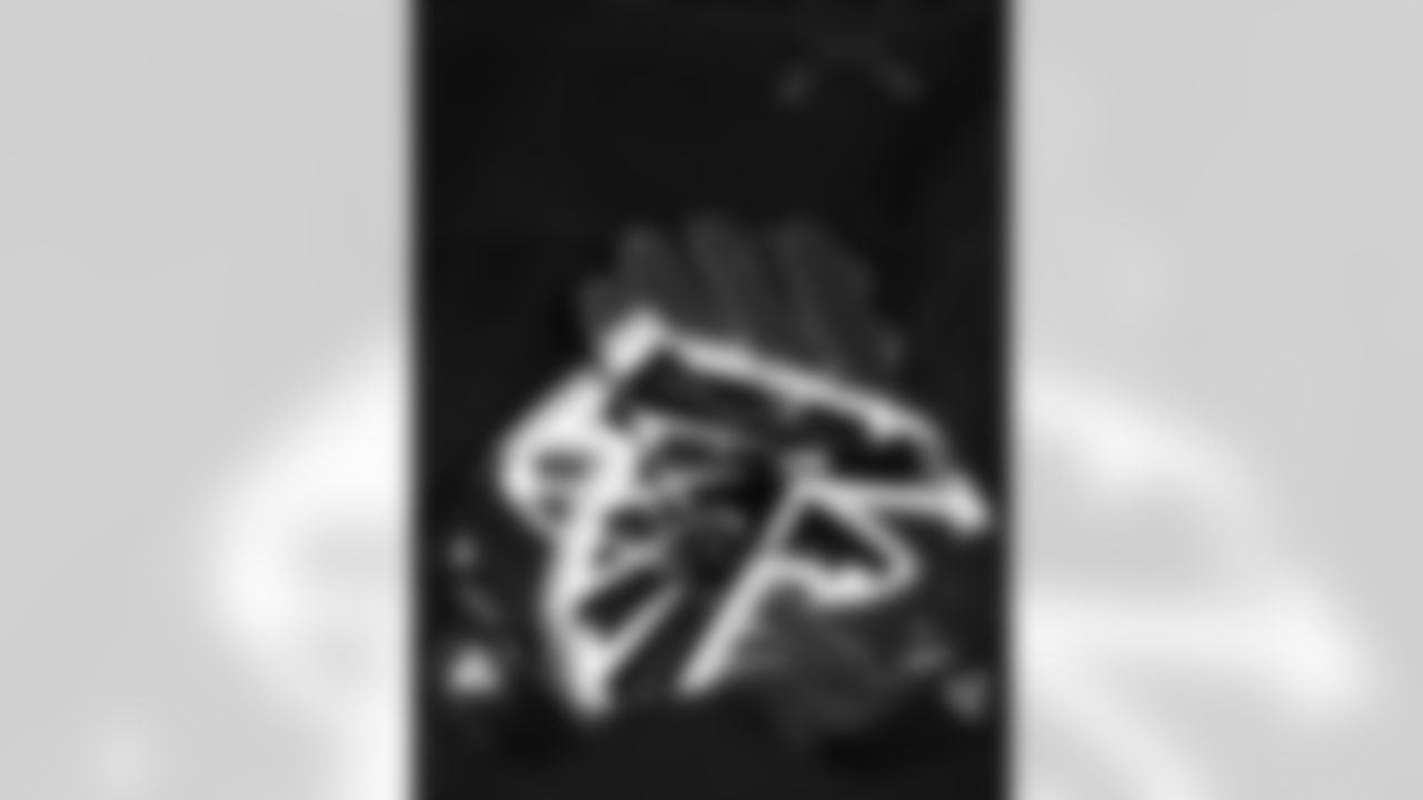The Nike gloves that the wide receivers will wear during the game
