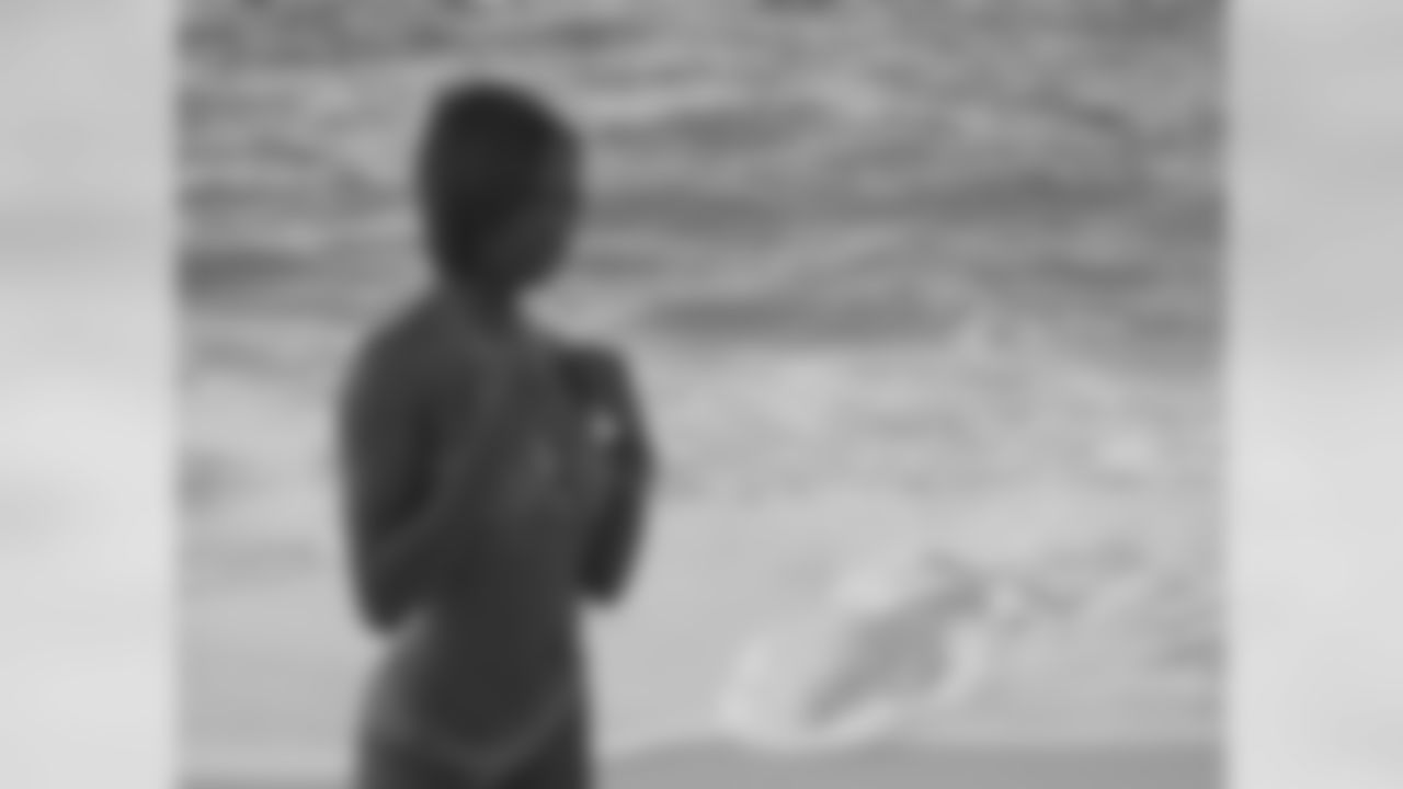 Avis H. // 2011 Atlanta Falcons Cheerleaders Swimsuit Calendar Photo Shoot // 2011 // Bermuda -