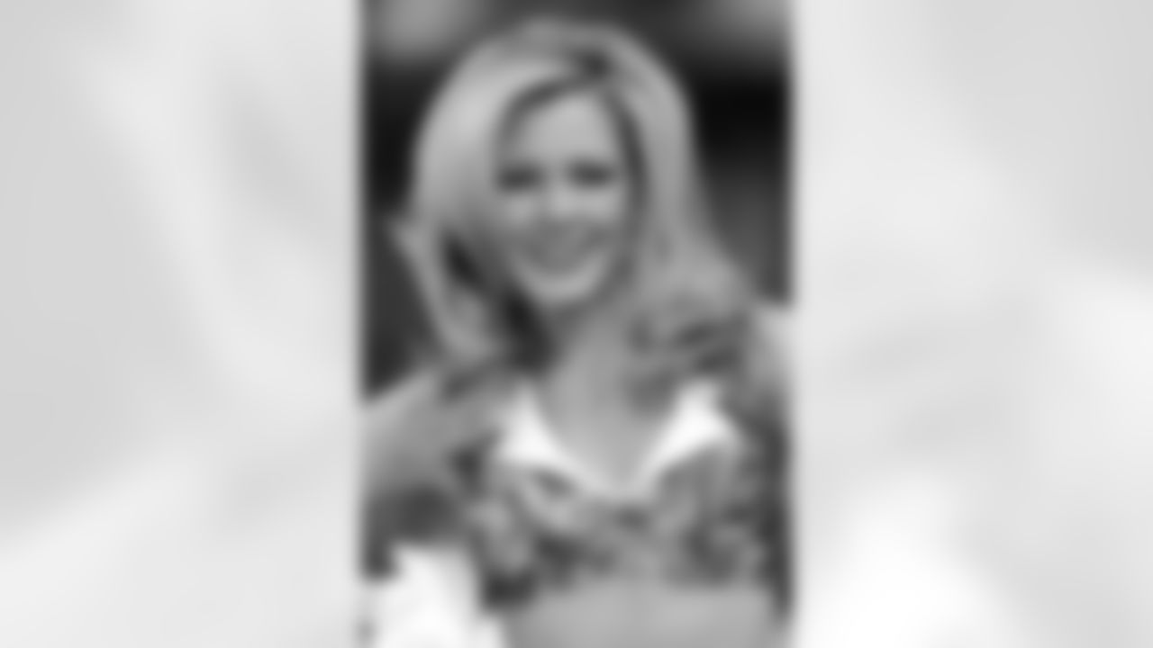 Atlanta Falcons Cheerleader Shauna K.