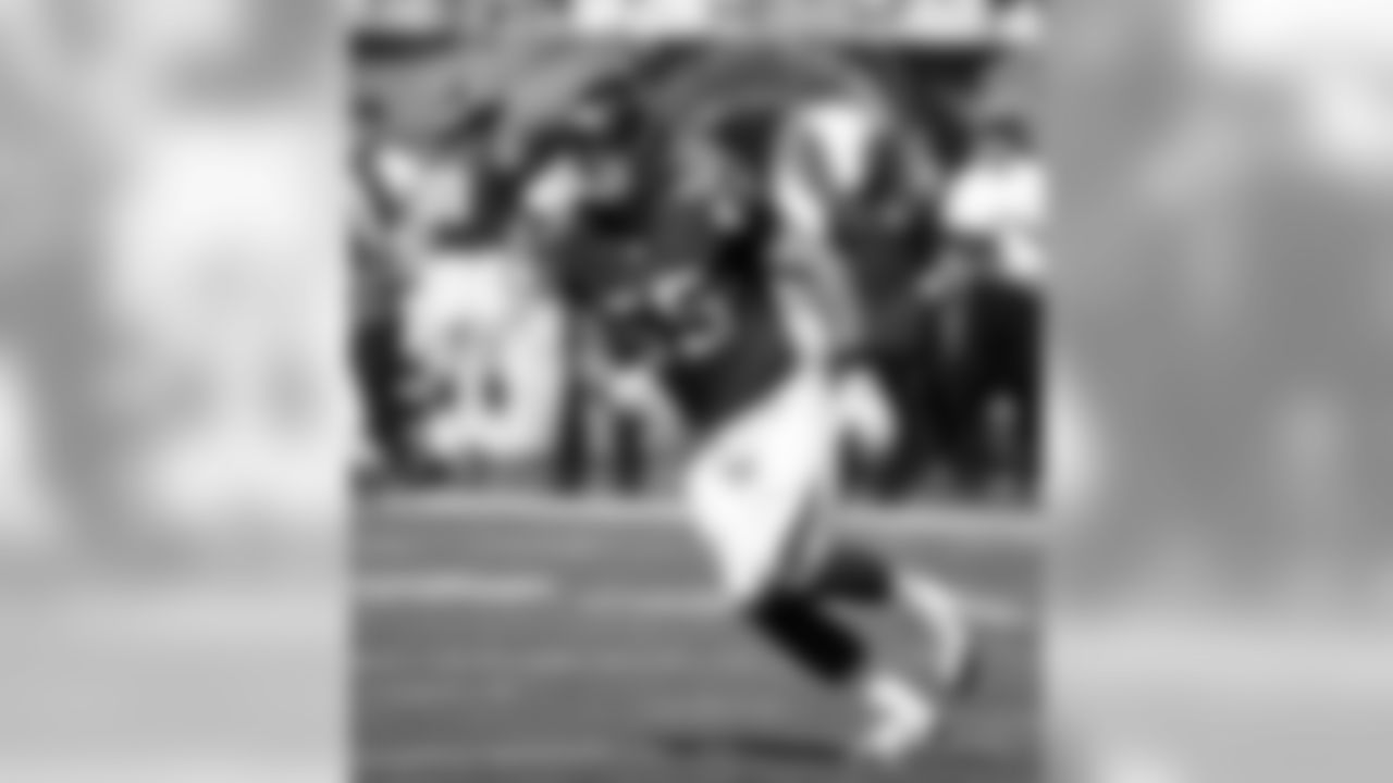 Watch out for LB Paul Worrilow. With the highest number of tackles in the league at 29, Worrilow has been on top of his game and stopped plays in their tracks.