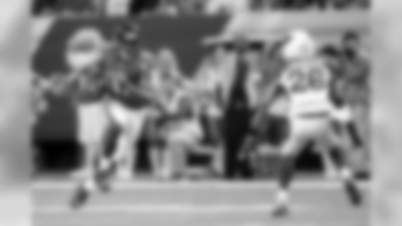 WR Julio Jones runs the ball after completing a catch in the first half of play.