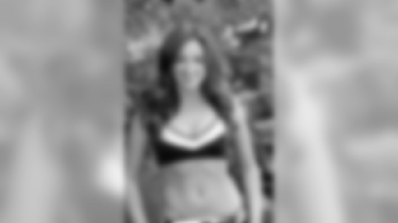 Katharine M. // 2011 Atlanta Falcons Cheerleaders Studio Shots // 2011 // Atlanta -