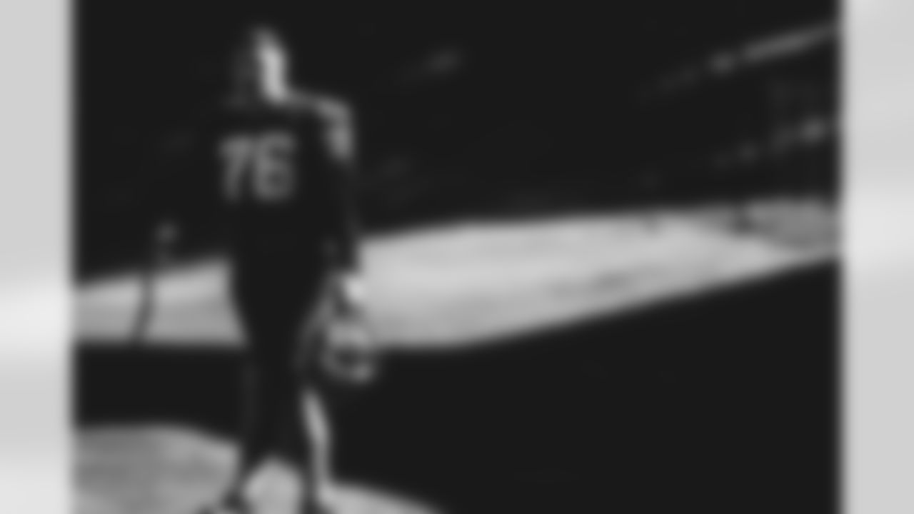 T Daniel Brunskill
Atlanta Falcons/ Carmen Mandato