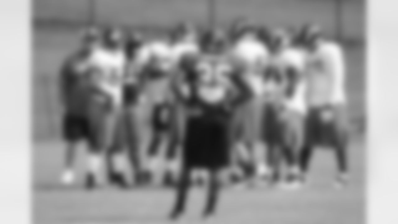 Photo: Jimmy Cribb, AtlantaFalcons.com