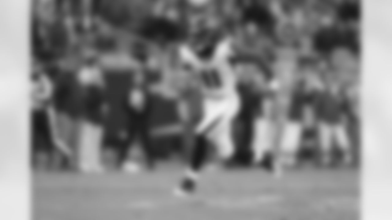 The Falcons visit Bank of America Stadium in Charlotte for their second NFC South game against the Panthers this season // Falcons at Panthers - 2011 // Dec. 11, 2011 // Charlotte -