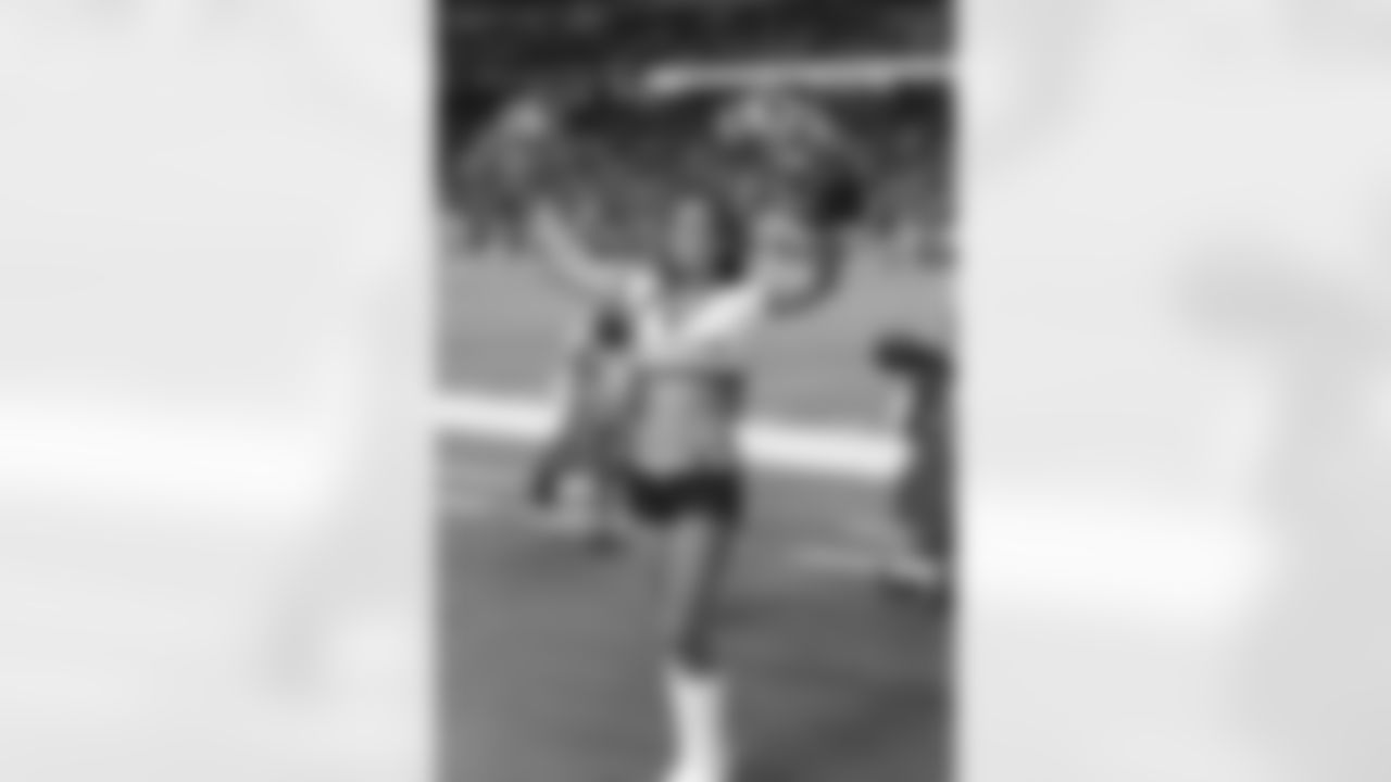 Margaret M. // 2010 Atlanta Falcons Cheerleaders Game Shots // 2010 // Atlanta -