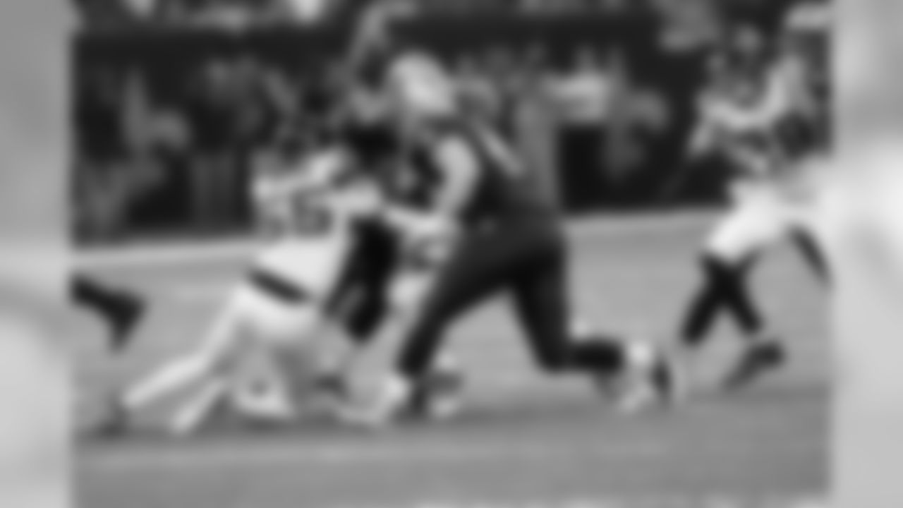 The Falcons and Saints face off in the Superdome for a shot at the NFC South title // Falcons at Saints - 2011 // Dec. 26, 2011 // New Orleans -