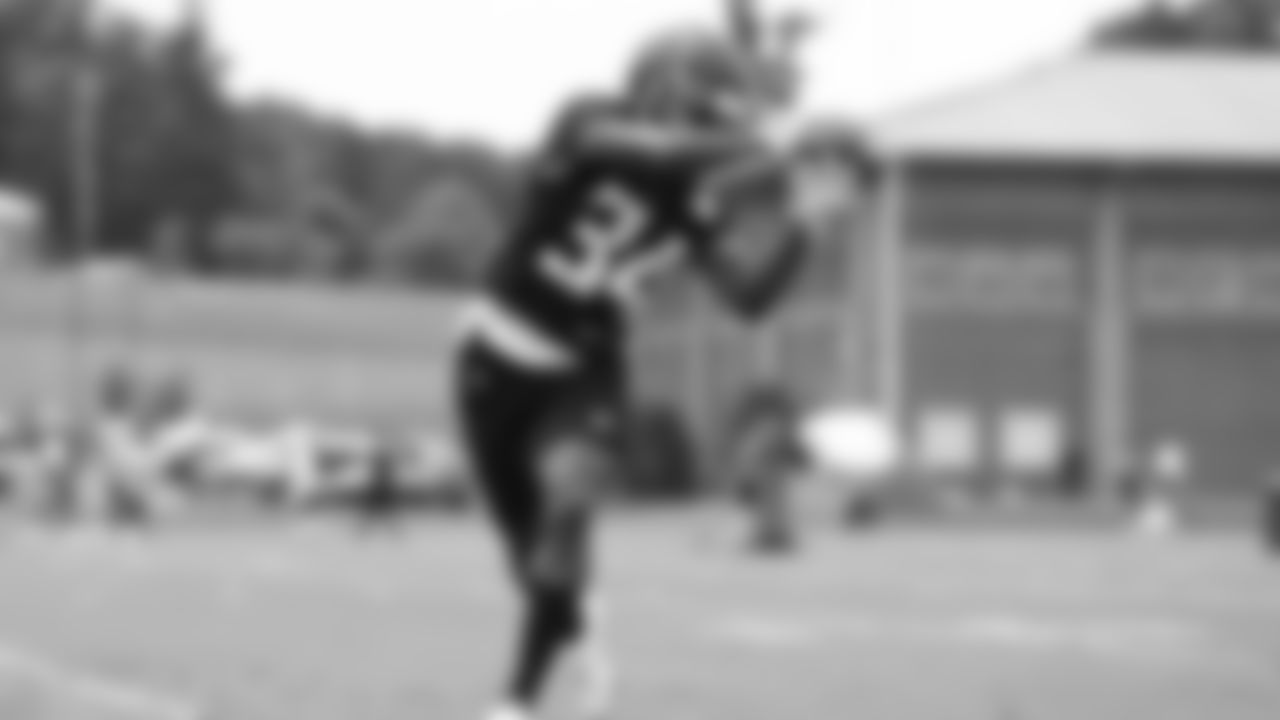 Atlanta Falcons cornerback Darren Hall #34 during practice in Flowery Branch, Georgia, on Tuesday, May 24, 2022. (Photo by Shanna Lockwood/Atlanta Falcons)
