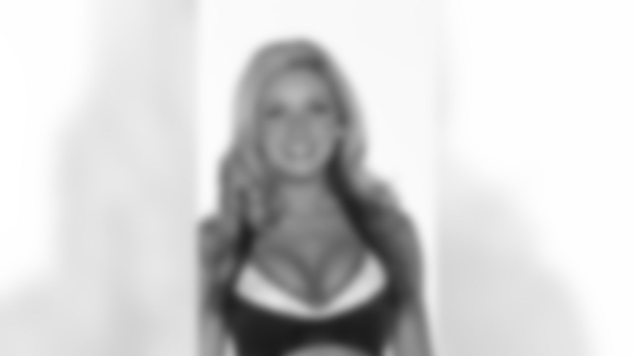 Falcons Cheerleaders 2010