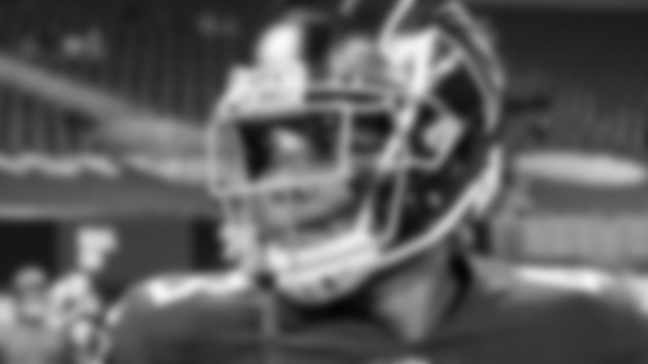 Atlanta Falcons linebacker Mykal Walker #43 warms up before the game against the Las Vegas Raiders on November 29, 2020.